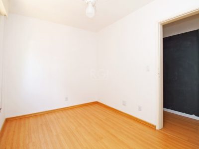 Apartamento à venda com 93m², 3 quartos, 1 suíte, 1 vaga no bairro Petrópolis em Porto Alegre - Foto 13