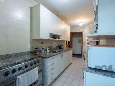 Apartamento à venda com 116m², 3 quartos, 1 suíte, 1 vaga no bairro Menino Deus em Porto Alegre - Foto 35