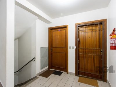 Apartamento à venda com 116m², 3 quartos, 1 suíte, 1 vaga no bairro Menino Deus em Porto Alegre - Foto 6