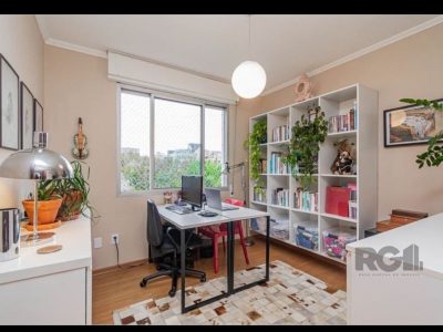 Apartamento à venda com 105m², 3 quartos, 1 suíte, 1 vaga no bairro Higienópolis em Porto Alegre - Foto 6