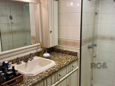 Apartamento à venda com 105m², 3 quartos, 1 suíte, 1 vaga no bairro Higienópolis em Porto Alegre - Foto 15