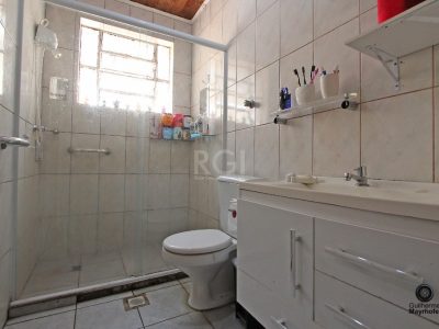 Casa à venda com 300m², 6 quartos, 1 suíte, 3 vagas no bairro Menino Deus em Porto Alegre - Foto 34