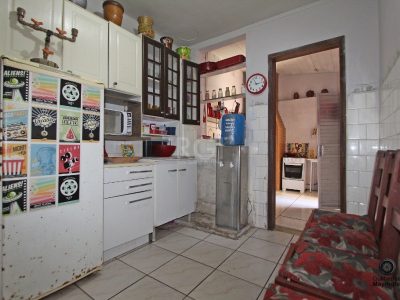 Casa à venda com 300m², 6 quartos, 1 suíte, 3 vagas no bairro Menino Deus em Porto Alegre - Foto 38