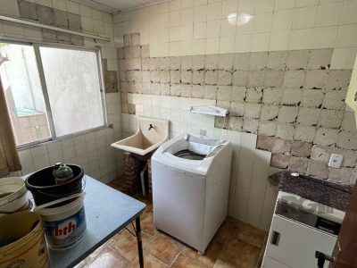 Casa à venda com 262m², 3 quartos, 1 suíte, 2 vagas no bairro Anchieta em Porto Alegre - Foto 12