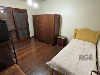 Casa à venda com 262m², 3 quartos, 1 suíte, 2 vagas no bairro Anchieta em Porto Alegre - Foto 31