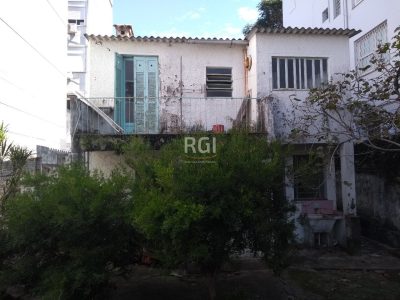 Casa à venda com 792m², 3 quartos, 1 vaga no bairro Rio Branco em Porto Alegre - Foto 6