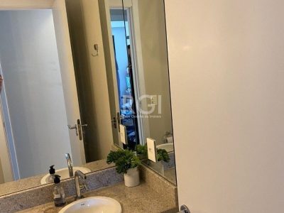 Apartamento à venda com 92m², 3 quartos, 1 suíte, 2 vagas no bairro Menino Deus em Porto Alegre - Foto 7