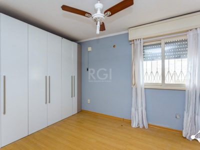 Casa à venda com 500m², 3 quartos, 3 suítes, 4 vagas no bairro Vila Ipiranga em Porto Alegre - Foto 27