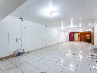 Casa à venda com 500m², 3 quartos, 3 suítes, 4 vagas no bairro Vila Ipiranga em Porto Alegre - Foto 9