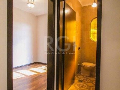 Casa à venda com 306m², 4 quartos, 4 vagas no bairro Santo Antônio em Porto Alegre - Foto 5