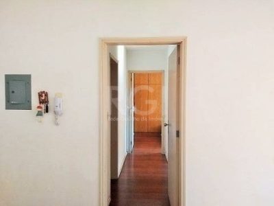 Apartamento à venda com 61m², 2 quartos, 1 suíte, 1 vaga no bairro Menino Deus em Porto Alegre - Foto 5