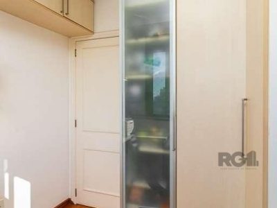 Cobertura à venda com 185m², 3 quartos, 1 suíte, 2 vagas no bairro Petrópolis em Porto Alegre - Foto 10