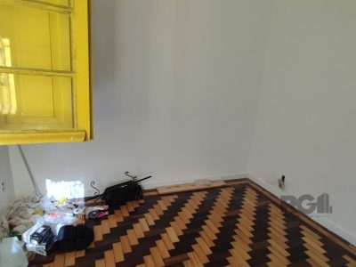 Casa à venda com 125m², 3 quartos, 1 suíte no bairro Centro Histórico em Porto Alegre - Foto 3