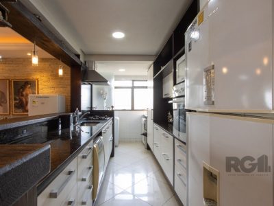 Apartamento à venda com 101m², 3 quartos, 1 suíte, 2 vagas no bairro Tristeza em Porto Alegre - Foto 7