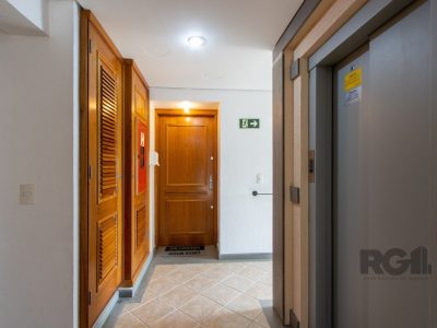 Apartamento à venda com 101m², 3 quartos, 1 suíte, 2 vagas no bairro Tristeza em Porto Alegre - Foto 5