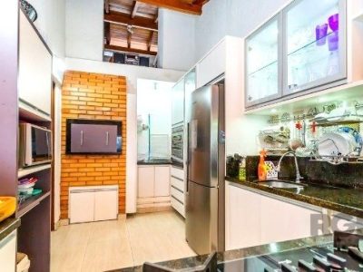 Cobertura à venda com 224m², 4 quartos, 1 suíte, 2 vagas no bairro Chácara das Pedras em Porto Alegre - Foto 23