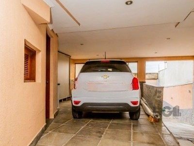 Cobertura à venda com 224m², 4 quartos, 1 suíte, 2 vagas no bairro Chácara das Pedras em Porto Alegre - Foto 32