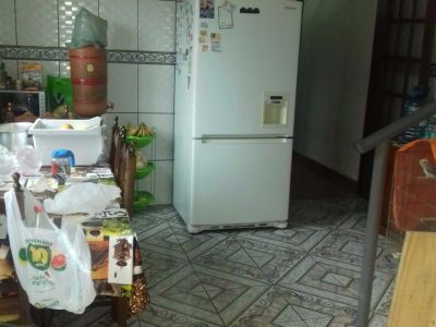 Casa à venda com 130m², 5 quartos, 1 suíte, 2 vagas no bairro Partenon em Porto Alegre - Foto 10