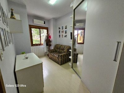 Casa Condominio à venda com 218m², 3 quartos, 1 suíte, 1 vaga no bairro Ipanema em Porto Alegre - Foto 10