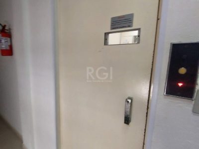 Apartamento à venda com 114m², 3 quartos, 1 vaga no bairro Petrópolis em Porto Alegre - Foto 8