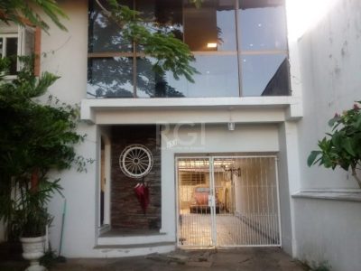 Casa à venda com 300m², 3 quartos, 1 suíte, 5 vagas no bairro Jardim Itu em Porto Alegre - Foto 5