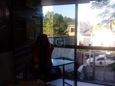 Casa à venda com 300m², 3 quartos, 1 suíte, 5 vagas no bairro Jardim Itu em Porto Alegre - Foto 28