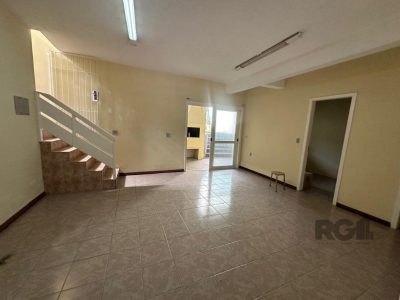 Casa à venda com 240m², 3 quartos, 1 suíte, 4 vagas no bairro Jardim Itu em Porto Alegre - Foto 5