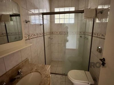 Casa à venda com 240m², 3 quartos, 1 suíte, 4 vagas no bairro Jardim Itu em Porto Alegre - Foto 18