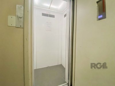 Apartamento à venda com 90m², 3 quartos, 1 vaga no bairro Floresta em Porto Alegre - Foto 25