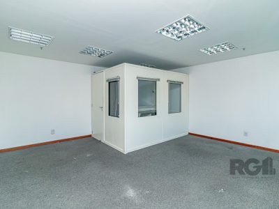 Conjunto/Sala à venda com 384m² no bairro Centro Histórico em Porto Alegre - Foto 5