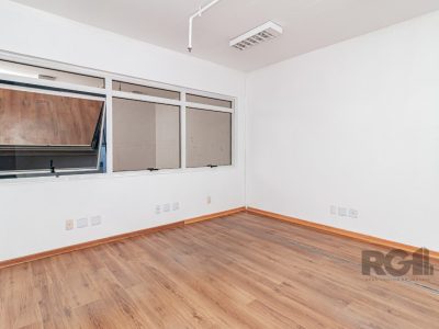 Conjunto/Sala à venda com 384m² no bairro Centro Histórico em Porto Alegre - Foto 43