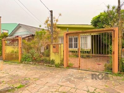 Casa à venda com 120m², 4 quartos, 1 suíte, 2 vagas no bairro Ipanema em Porto Alegre - Foto 35