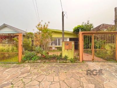 Casa à venda com 120m², 4 quartos, 1 suíte, 2 vagas no bairro Ipanema em Porto Alegre - Foto 34