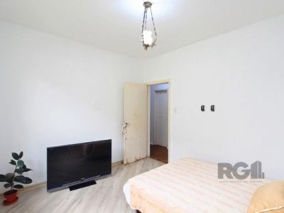 Casa à venda com 120m², 4 quartos, 1 suíte, 2 vagas no bairro Ipanema em Porto Alegre - Foto 20