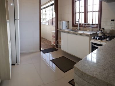 Apartamento à venda com 71m², 2 quartos, 1 suíte, 2 vagas no bairro Rio Branco em Porto Alegre - Foto 5