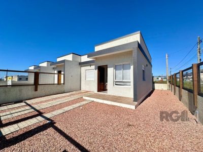 Casa à venda com 68m², 2 quartos, 2 vagas no bairro Jardim Beira Mar em Capão da Canoa - Foto 2