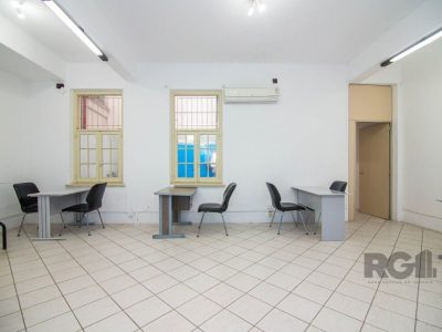 Conjunto/Sala à venda com 99m² no bairro Centro Histórico em Porto Alegre - Foto 15