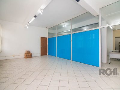 Conjunto/Sala à venda com 99m² no bairro Centro Histórico em Porto Alegre - Foto 11