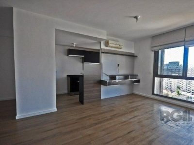 Apartamento à venda com 71m², 2 quartos, 1 suíte, 2 vagas no bairro Cidade Baixa em Porto Alegre - Foto 3