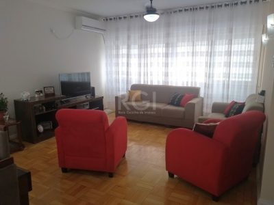 Apartamento à venda com 125m², 3 quartos, 1 suíte, 1 vaga no bairro Petrópolis em Porto Alegre - Foto 2