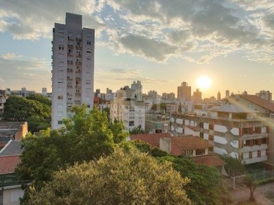 Apartamento à venda com 71m², 2 quartos, 1 suíte, 2 vagas no bairro Petrópolis em Porto Alegre - Foto 16