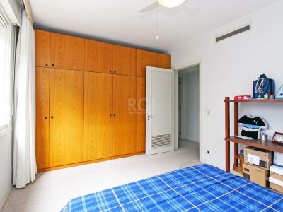 Apartamento à venda com 245m², 3 quartos, 1 suíte, 2 vagas no bairro Auxiliadora em Porto Alegre - Foto 12