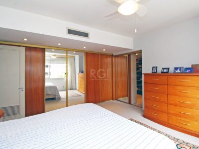 Apartamento à venda com 245m², 3 quartos, 1 suíte, 2 vagas no bairro Auxiliadora em Porto Alegre - Foto 16