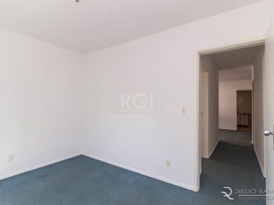 Apartamento à venda com 94m², 3 quartos, 1 suíte, 1 vaga no bairro Petrópolis em Porto Alegre - Foto 2