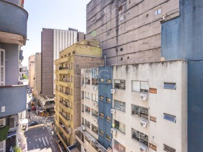 Apartamento à venda com 49m², 2 quartos no bairro Centro Histórico em Porto Alegre - Foto 19