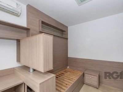 Apartamento à venda com 128m², 3 quartos, 1 suíte, 4 vagas no bairro Auxiliadora em Porto Alegre - Foto 6