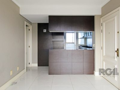 Apartamento à venda com 100m², 3 quartos, 1 suíte, 2 vagas no bairro Mont Serrat em Porto Alegre - Foto 13