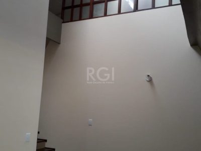 Casa à venda com 385m², 5 quartos, 1 suíte, 4 vagas no bairro Petrópolis em Porto Alegre - Foto 4