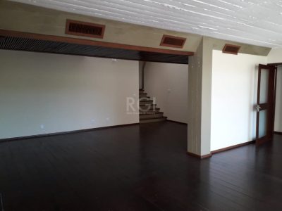 Casa à venda com 385m², 5 quartos, 1 suíte, 4 vagas no bairro Petrópolis em Porto Alegre - Foto 5