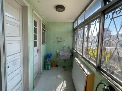 Apartamento à venda com 100m², 3 quartos, 2 vagas no bairro Petrópolis em Porto Alegre - Foto 4